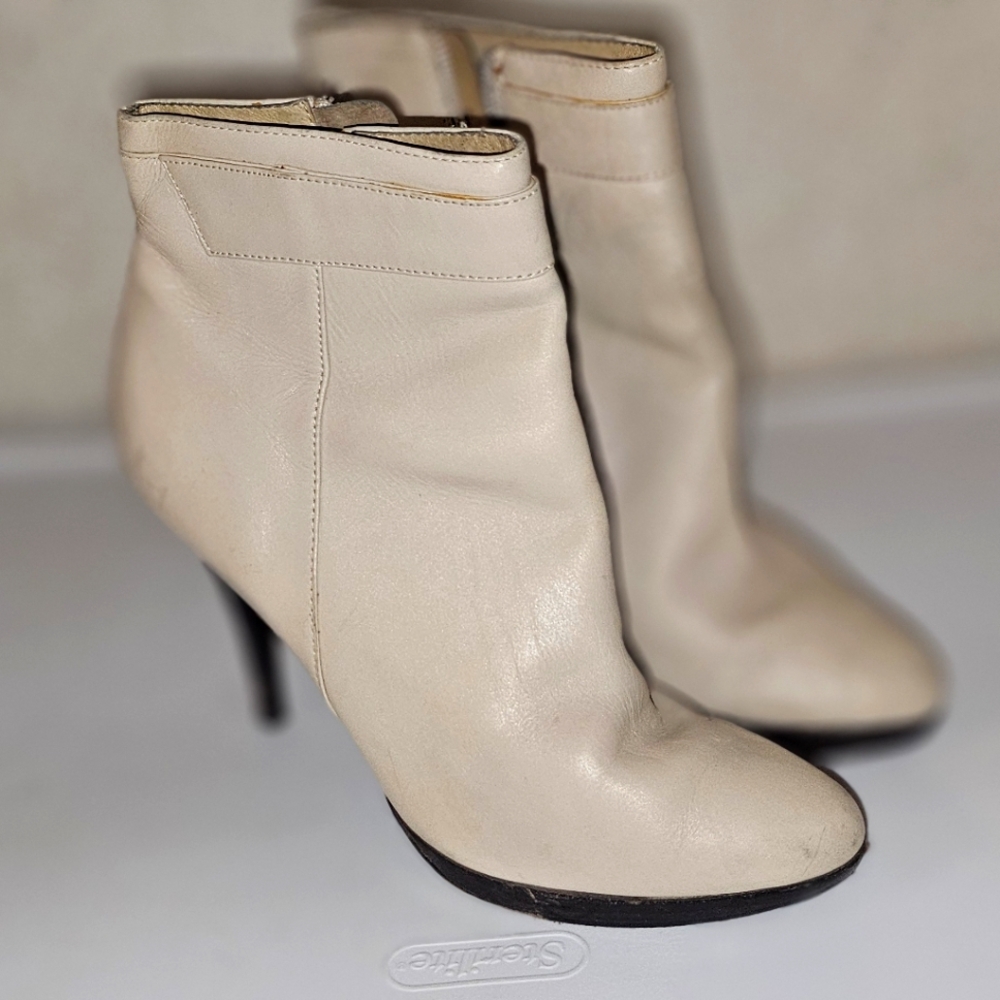 Michael KORS bootie 8 Faux Leather Cream Color